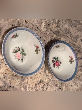 JAPAN Blue Rim Floral Ceramic Serving Bowls - Set of 2 - 8in no chips or cracks